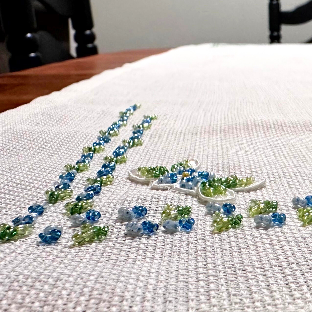 Istanbul Charm Handmade Linen Tablecloth – Elegant Floral Embroidery